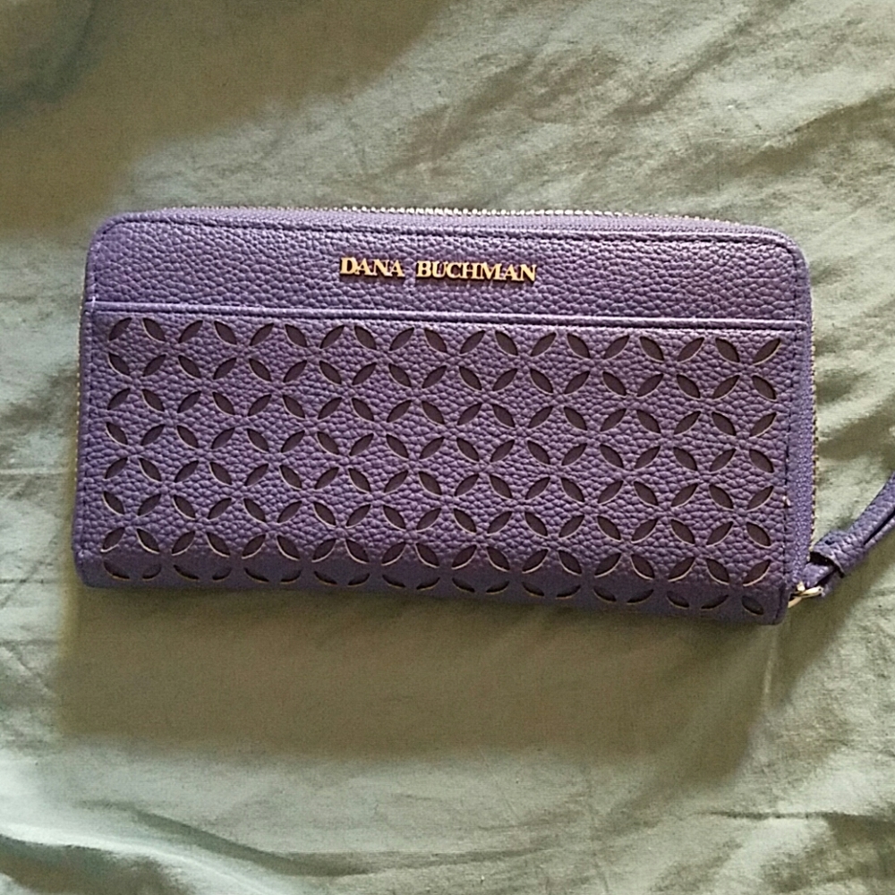 Dana Buchman wallet